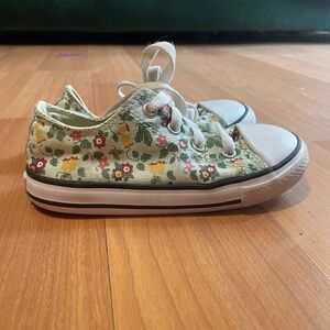 Chuck Taylor Converse High Tops